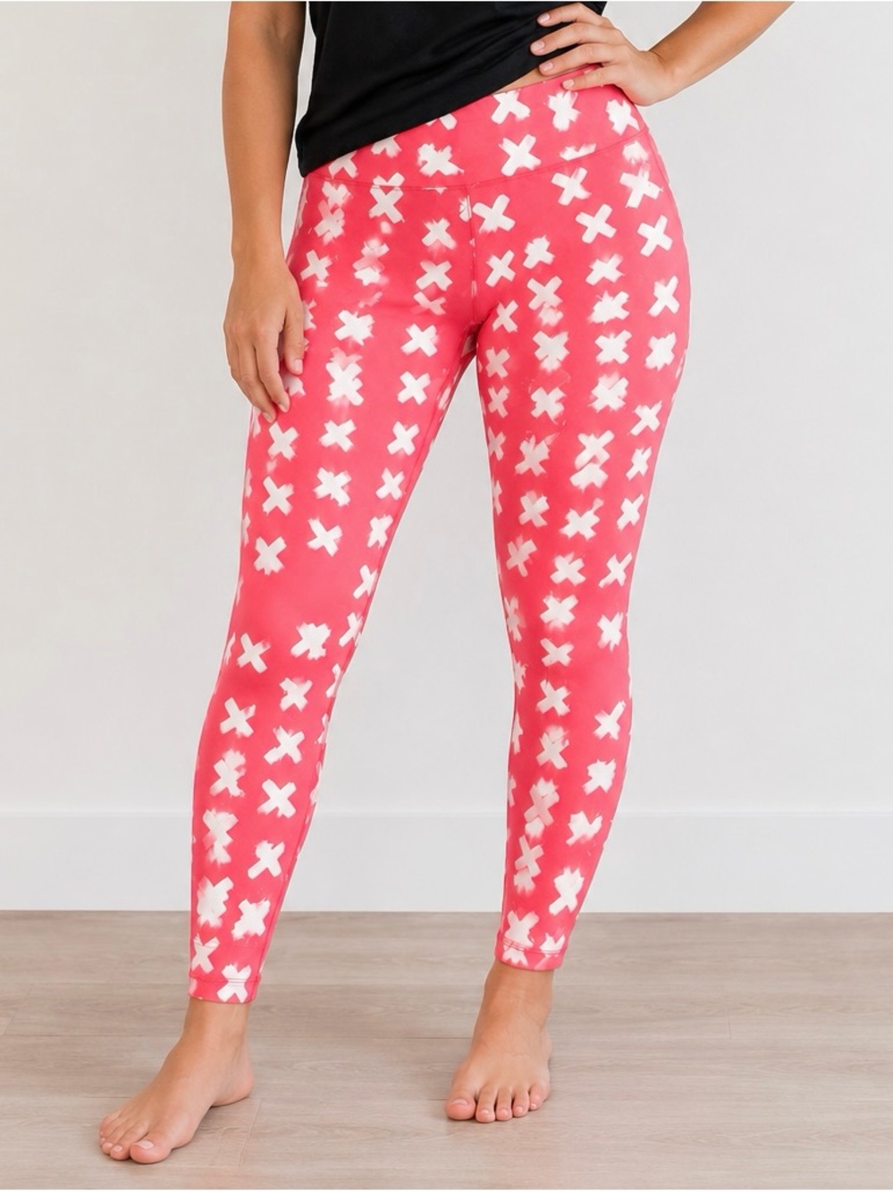LuLaRoe Graphic knock out Leggings One Size Pink Buttery Soft Stretch